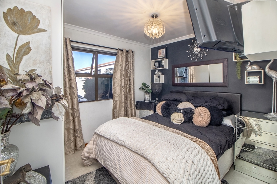 2 Bedroom Property for Sale in Parklands Western Cape